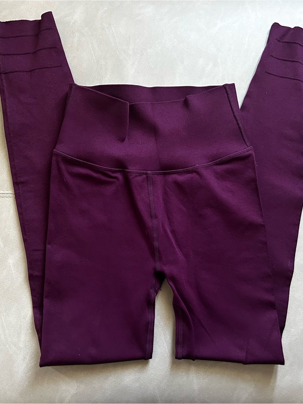 SculptKnit by Fabletics High-Waisted /Plum/Burgundy Leggings